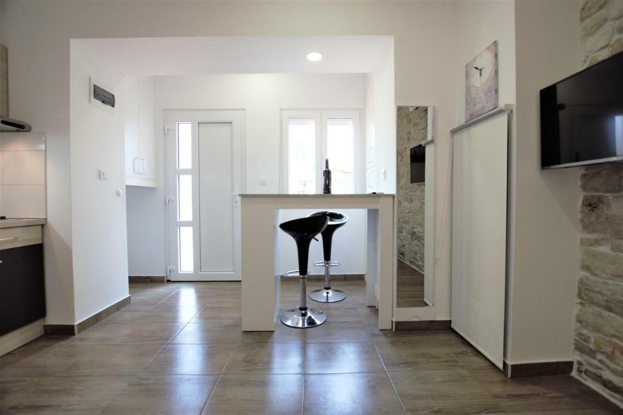 Studio Apartman Danijela Pula Extérieur photo
